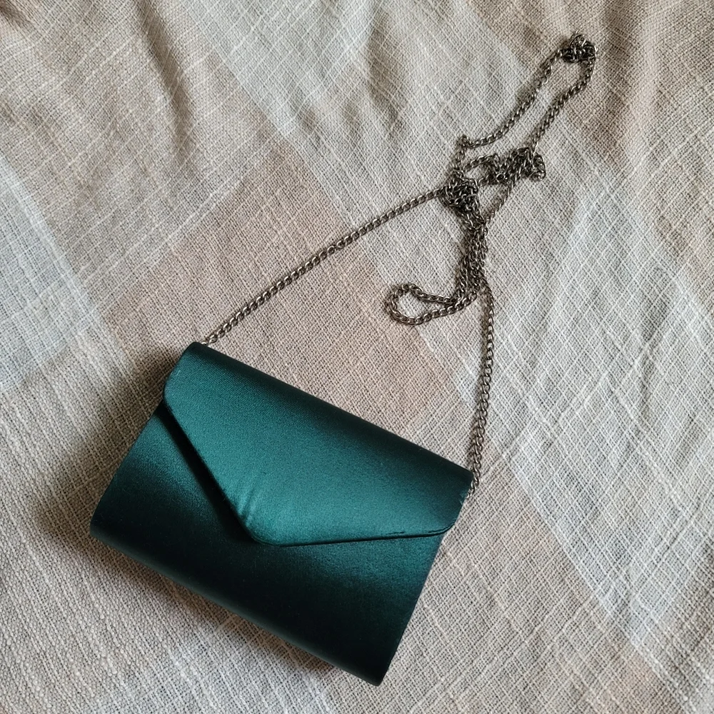 Vintage Emerald Green Hardsided Clutch - Picture 2 of 7